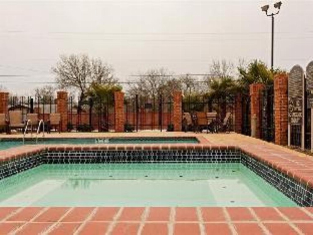 Holiday Inn Express & Suites San Antonio South Image 47